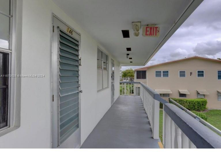 146 Windsor E in West Palm Beach, FL - Building Photo