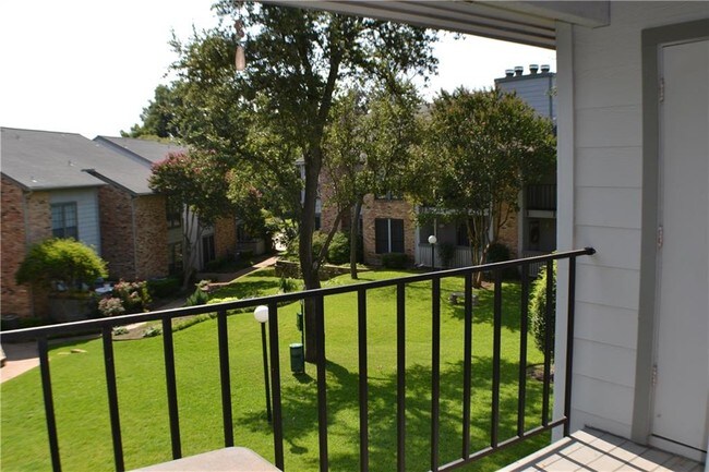 15151 Berry Trail-Unit -1304 in Dallas, TX - Building Photo - Building Photo