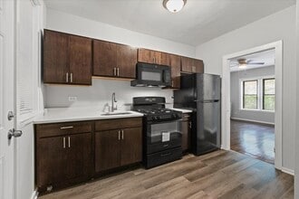 6700 S Merrill Ave in Chicago, IL - Building Photo - Building Photo