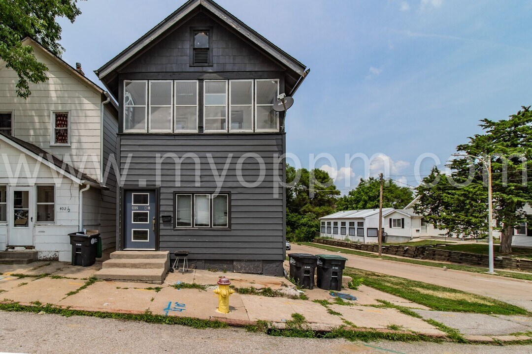 402 William St-Unit -402/02 in Omaha, NE - Building Photo