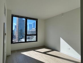 152 W Huron St, Unit 3401 in Chicago, IL - Foto de edificio - Building Photo