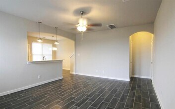 117 Wickersham in Conroe, TX - Building Photo - Building Photo