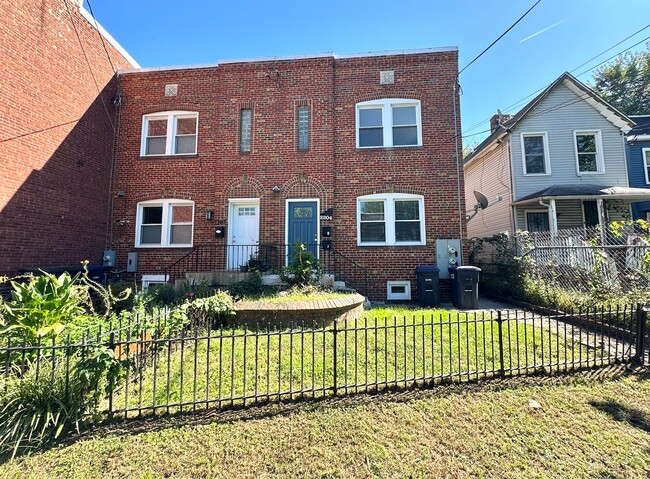 property at 2204 16th St SE