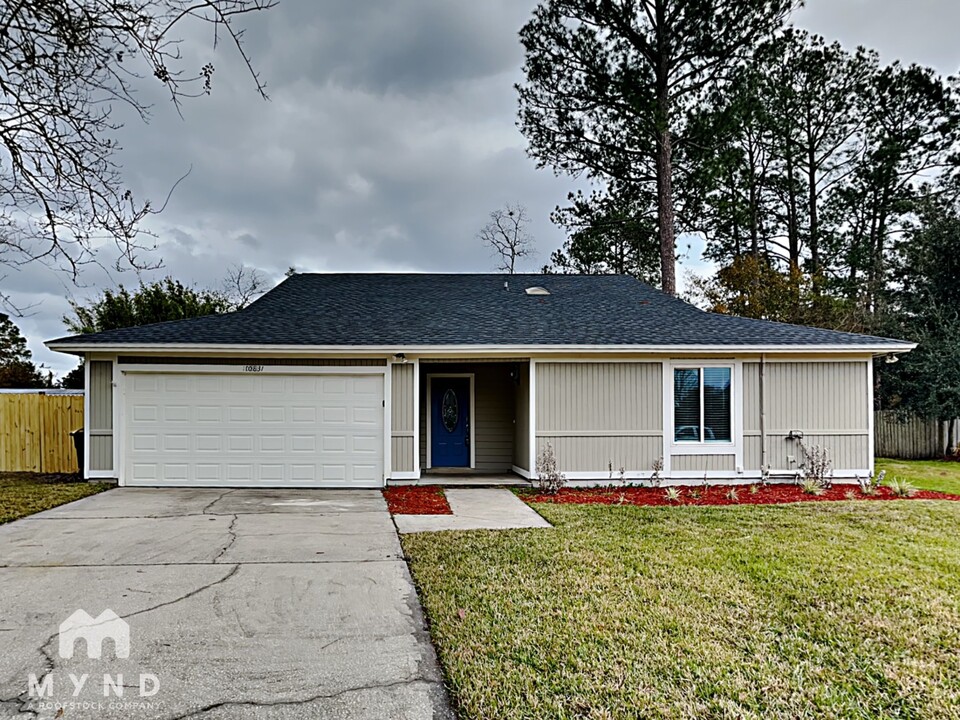 10831 Mandarin Station Dr E in Jacksonville, FL - Building Photo