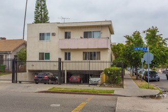 1220 N Van Ness Ave in Los Angeles, CA - Building Photo - Building Photo