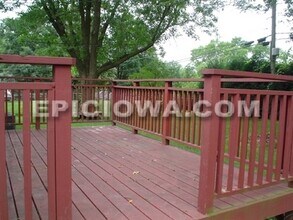 1112 Cheyenne Rd NW in Cedar Rapids, IA - Building Photo - Building Photo