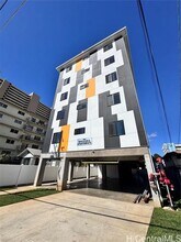 746 Makaleka Ave in Honolulu, HI - Building Photo - Building Photo