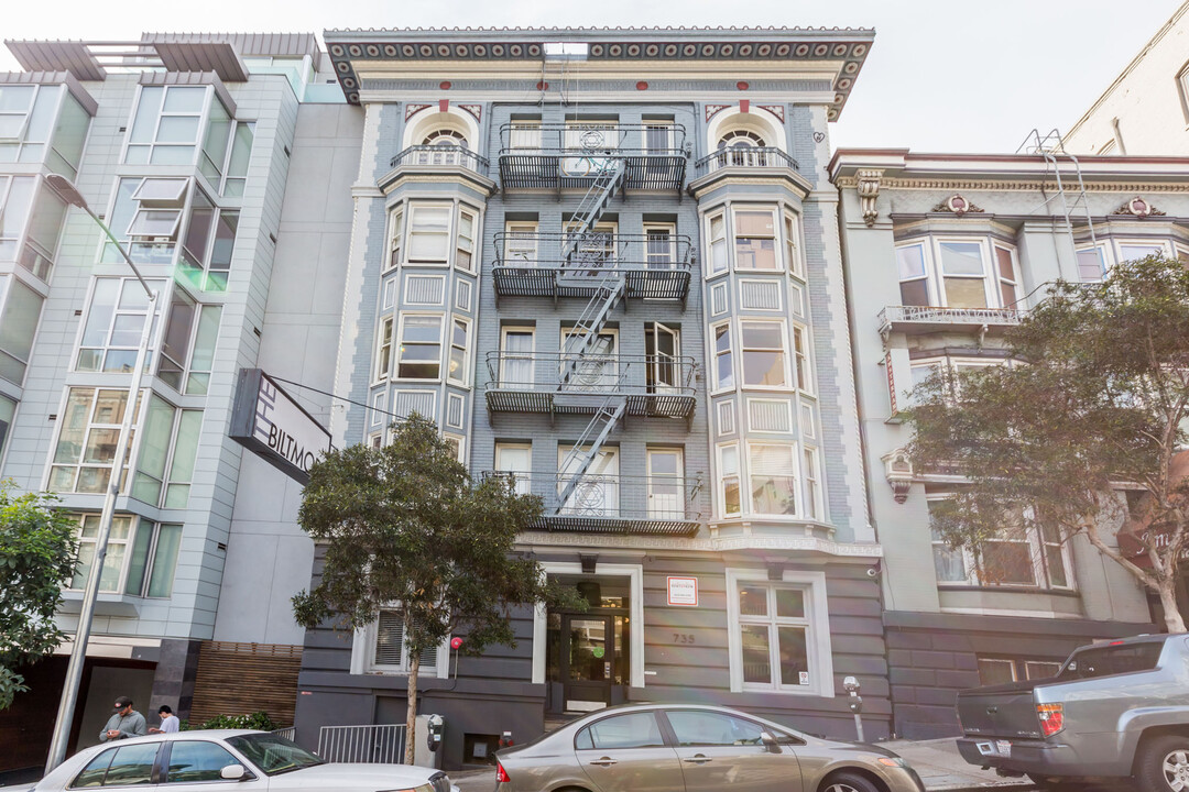 735 Taylor in San Francisco, CA - Building Photo