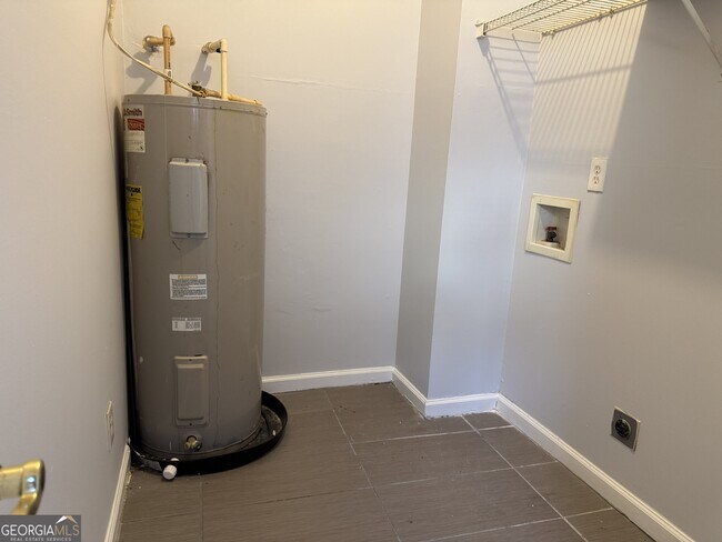 61 Weyman Ave SW in Atlanta, GA - Building Photo - Building Photo