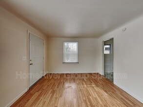 5311 N Elm St in Spokane, WA - Building Photo - Building Photo