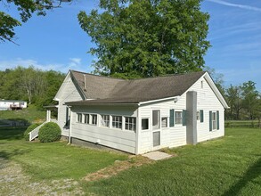 11414 Goose Creek Rd in Bristol, VA - Foto de edificio - Building Photo