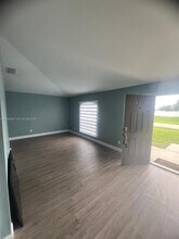 1305 SW 22nd Pl in Cape Coral, FL - Building Photo - Building Photo