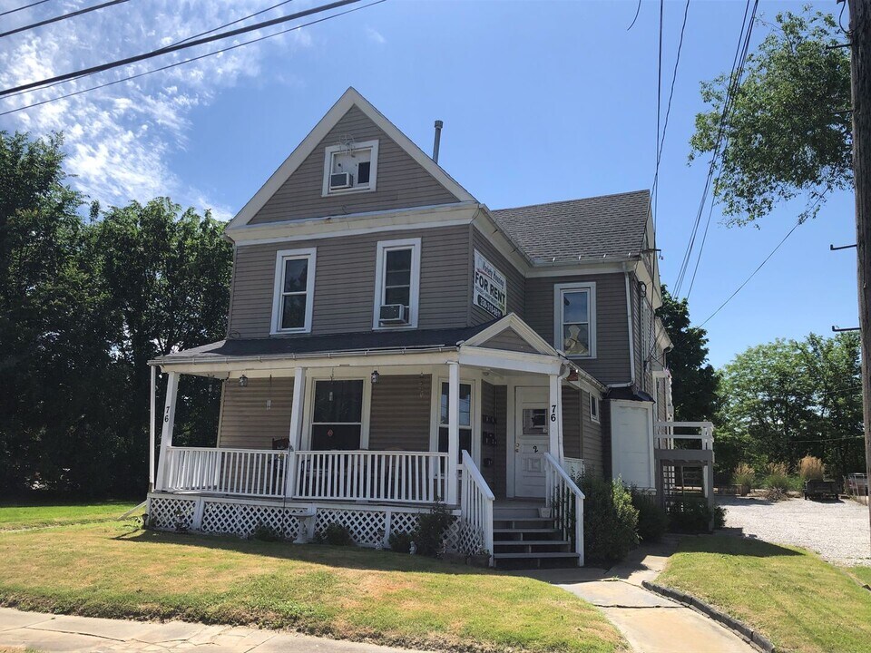 76 S Adolph St in Akron, OH - Building Photo