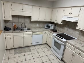 720 Coventry Ln, Unit K in Florence, SC - Building Photo - Building Photo