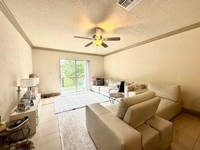 4340 Riverside Dr in Coral Springs, FL - Building Photo - Building Photo