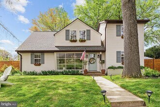 6608 Cornell Dr in Alexandria, VA - Building Photo - Building Photo