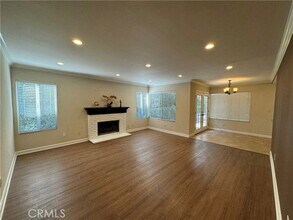 23201 W Vail Dr in Los Angeles, CA - Building Photo - Building Photo