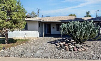 2002 W Northview Ave in Phoenix, AZ - Building Photo