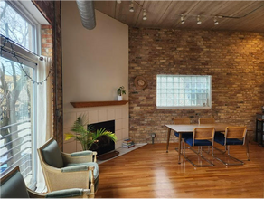 3347 N Oakley Ave, Unit Oakley #202B in Chicago, IL - Building Photo - Building Photo