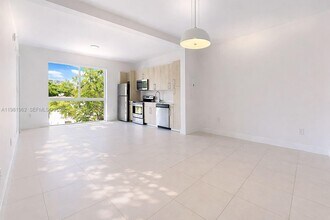 519 SW 5th Ave in Miami, FL - Foto de edificio - Building Photo