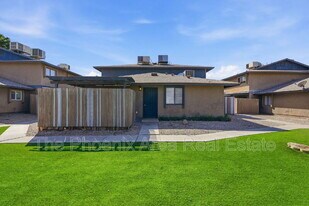 286 W Palomino Dr in Chandler, AZ - Building Photo