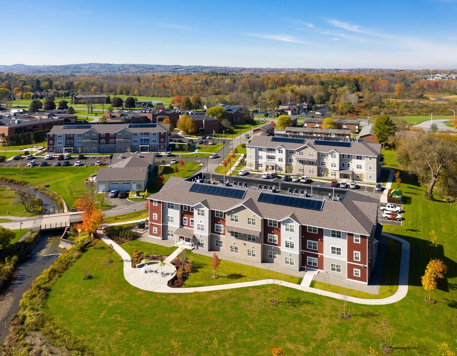 Meadows Senior Living in New Hartford, NY - Building Photo