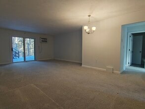 66 Highwood Dr in Franklin, MA - Building Photo - Building Photo