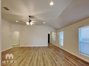 6513 Sierra Madre Dr in Fort Worth, TX - Foto de edificio - Building Photo