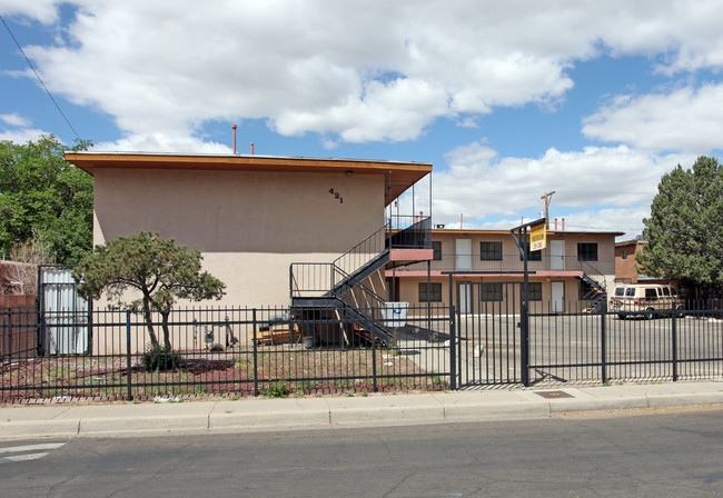 421 Alcazar St SE in Albuquerque, NM - Building Photo - Building Photo