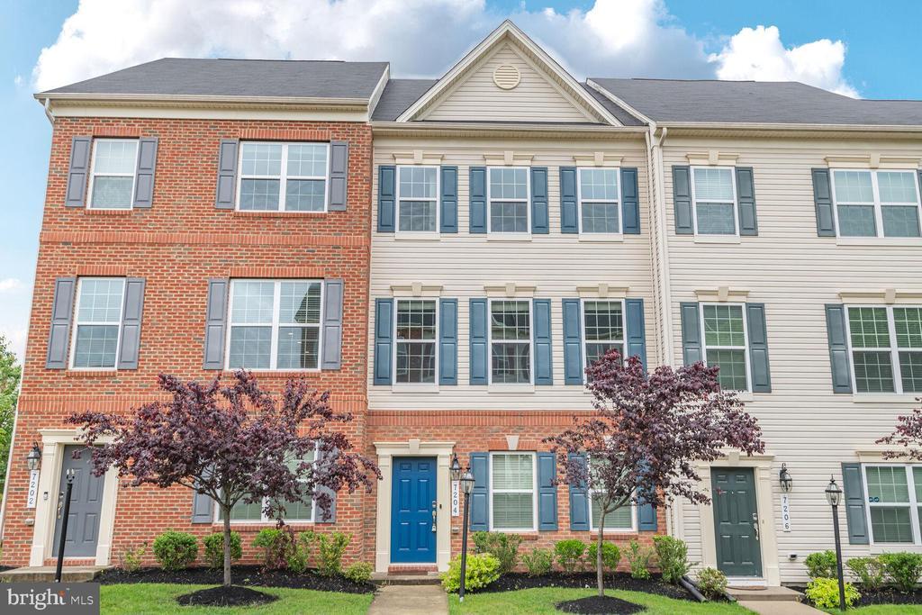 7204 Brinley Way in Elkridge, MD - Building Photo