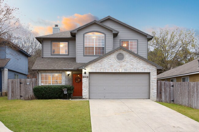 6010 Wood Bayou in San Antonio, TX - Building Photo - Building Photo