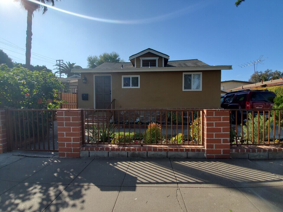 1748 17th St in Santa Monica, CA - Foto de edificio