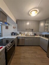 1200 NE Miami Gardens Dr in North Miami Beach, FL - Building Photo - Building Photo