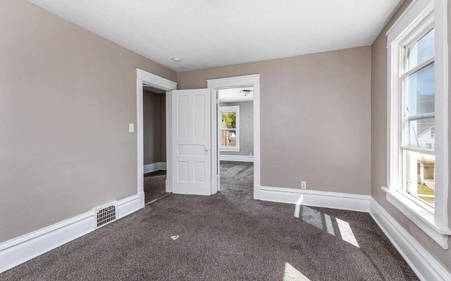 400 Kaufmann Ave in Dubuque, IA - Building Photo - Building Photo