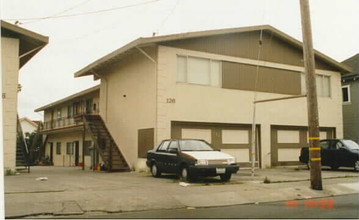 126-136 San Felipe Ave in San Bruno, CA - Foto de edificio - Building Photo