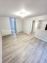 12465 Shoreside Dr in Florissant, MO - Building Photo - Building Photo