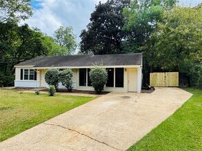 4228 Hickory Dr in Montgomery, AL - Foto de edificio - Building Photo