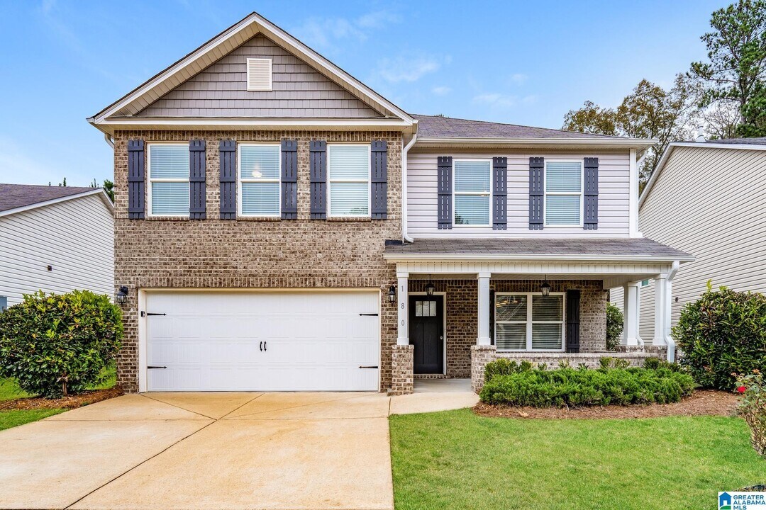 180 Belmont Way in Chelsea, AL - Building Photo