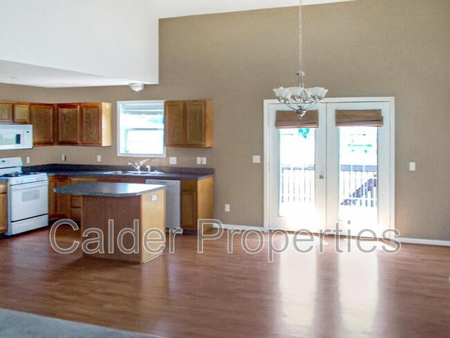 2086 Eaststone St SE in Caledonia, MI - Building Photo - Building Photo