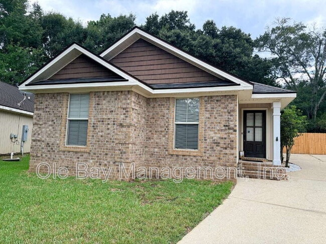 property at 18 Breydon Ct