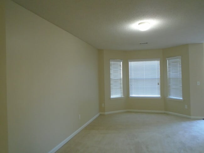 240 Juliet Dr in Hampton, GA - Building Photo - Building Photo