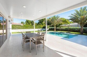 9811 NE 4th Avenue Rd in Miami Shores, FL - Building Photo - Building Photo