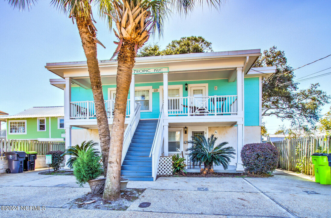 205 Florence Ave in Carolina Beach, NC - Building Photo