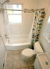 233 De Villen Ave in Royal Oak, MI - Building Photo - Building Photo