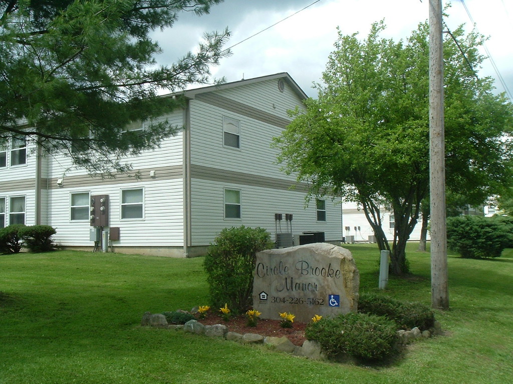 6 Erbacon Rd | Cowen, WV Apartments