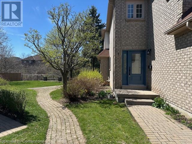75 Ryans Way in Hamilton, ON - Building Photo - Building Photo