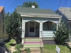 5251 Warren Ave in Cincinnati, OH - Building Photo