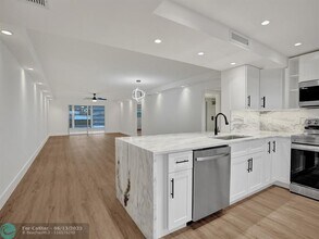 3305 Aruba Way in Coconut Creek, FL - Building Photo - Building Photo
