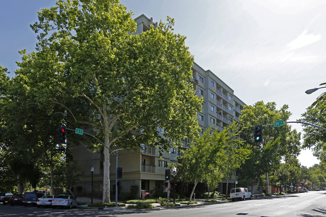 St. Francis Manor in Sacramento, CA - Building Photo - Building Photo