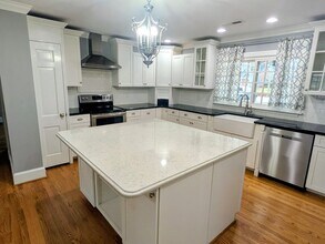 524 W Mountain St in Kernersville, NC - Building Photo - Building Photo